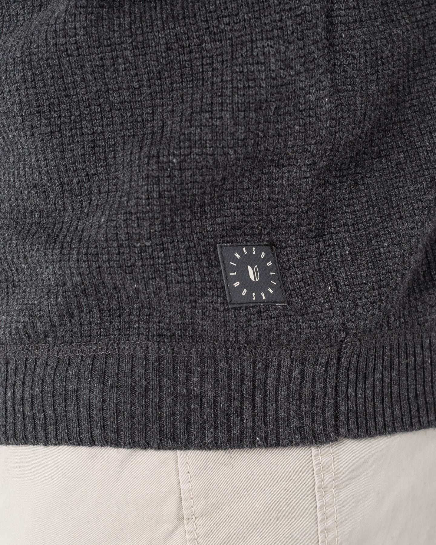 *Model is 6' 0", 175 lbs and is wearing a Medium