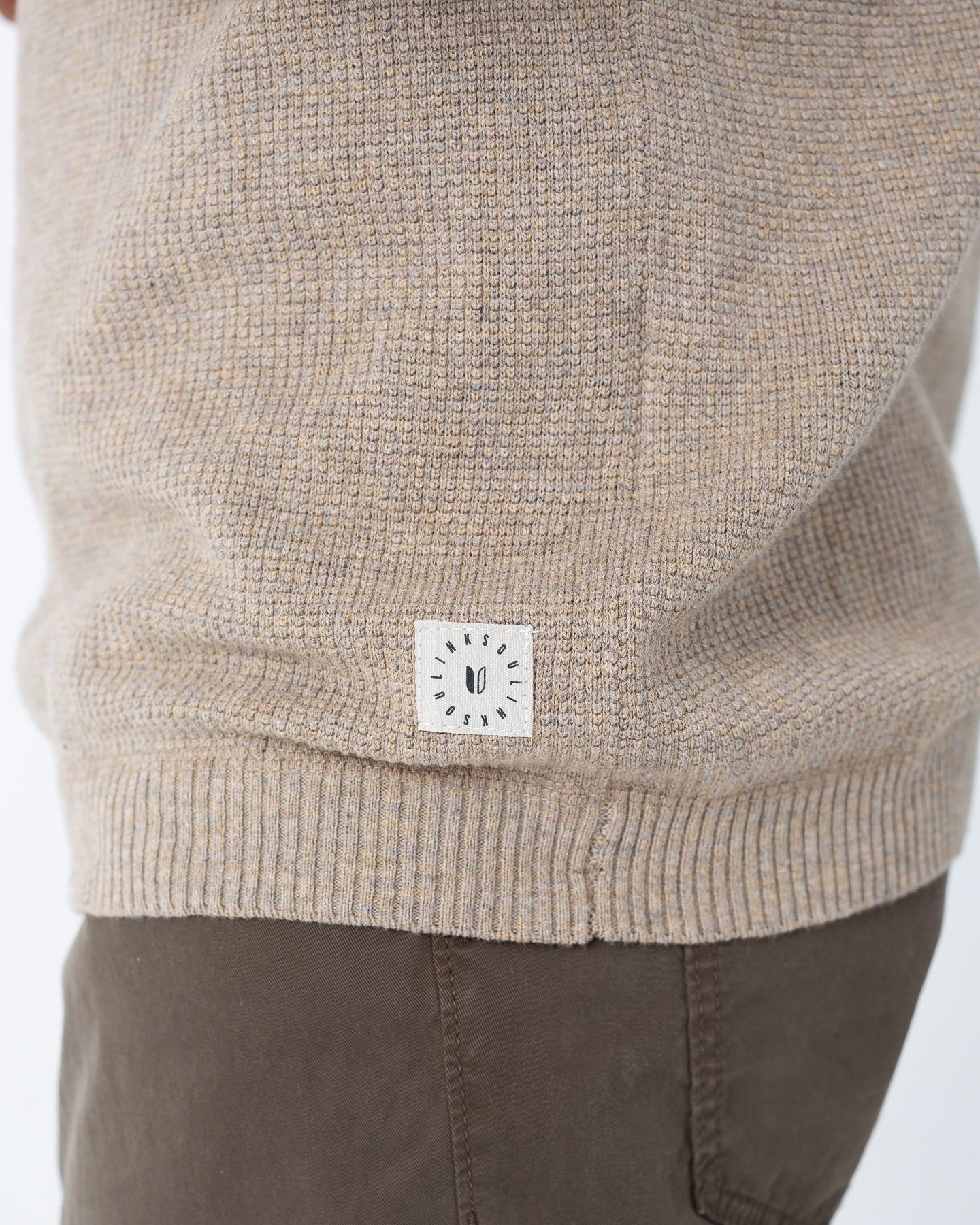 *Model is 6' 0", 175 lbs and is wearing a Medium