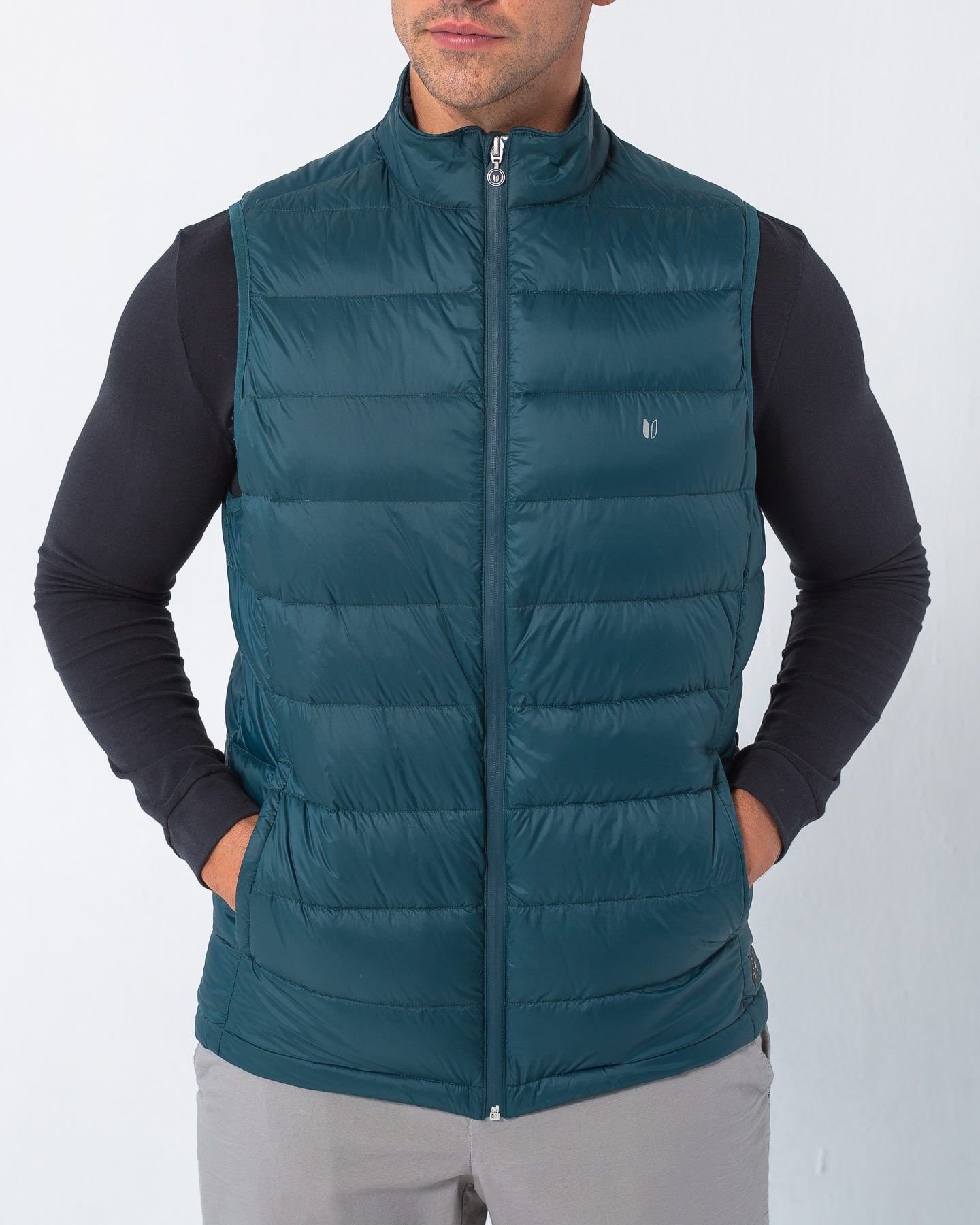 *Model is 6' 3", 200 lbs and is wearing a Large