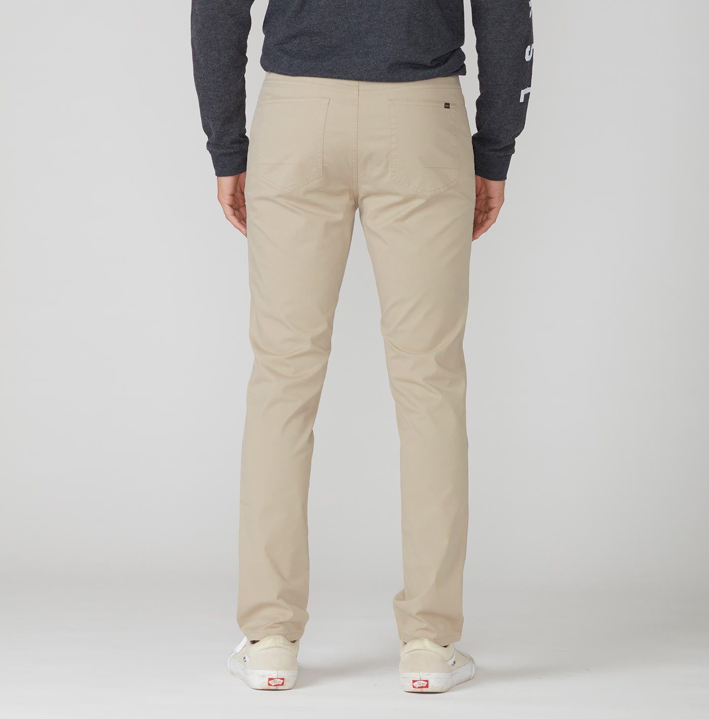 *Model is 6' 0", 180 lbs and is wearing a size 32