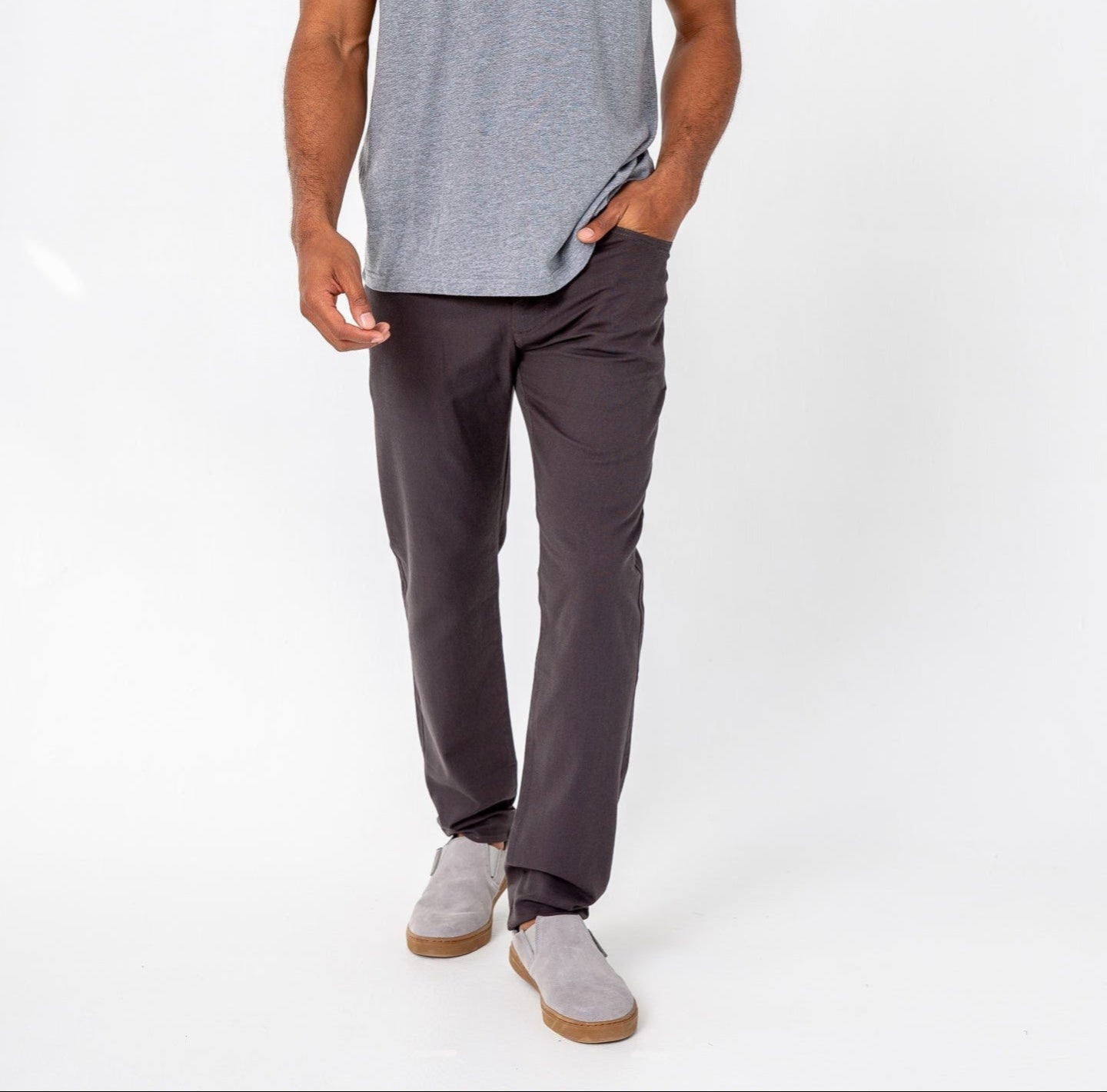 *Model is 6' 0", 175 lbs and is wearing a size 32R